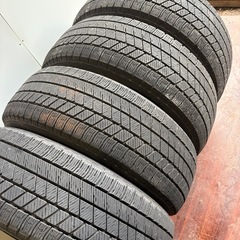 215/60/17冬VRX3の画像