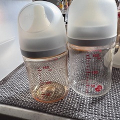 哺乳瓶いろいろの画像