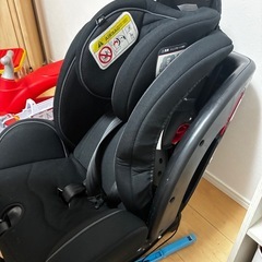 アップリカチャイルドシート(黒色)の画像