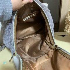 冬用ふわふわなリュック型おしゃれカバンの画像
