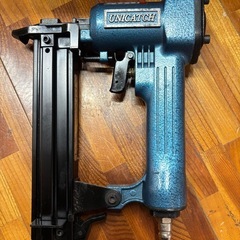 ユニキャチのエアータッカーの画像