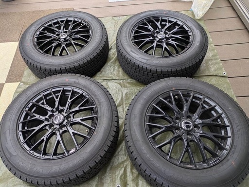 美品ホイール付きスタッドレスタイヤ