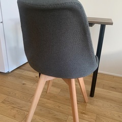 【超急募】グレー布張りチェア／ハンドメイドテーブルにぴったり／即日OKの画像