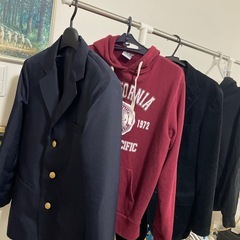 上着、ズボン、靴の画像