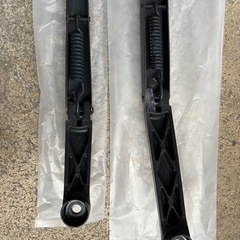 トヨタZRR80ノア、ヴォクシー　ワイパーアームの画像