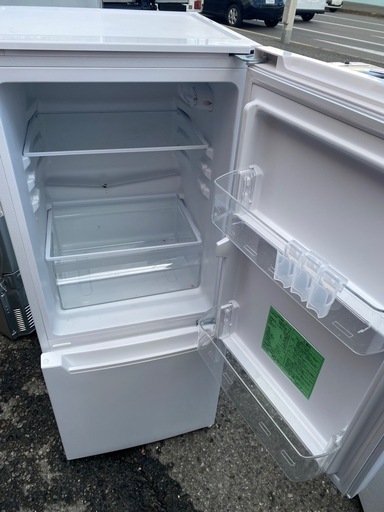 NO B690?福岡市内配送設置無料✨?YRZ-C12H1(ホワイト) 2ドア冷蔵庫 右開き 117L 幅478mm  2020年 