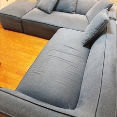 ソファー 3人掛け×2+オットマン の画像