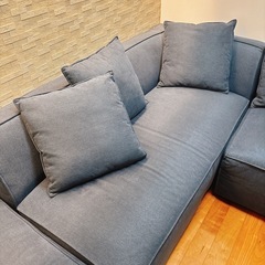 ソファー 3人掛け×2+オットマン の画像