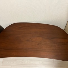 リビングテーブルの画像