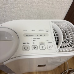 SHARP 気化式加湿器　空気浄化機能付きの画像