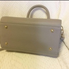 グレー　レザー風バックの画像