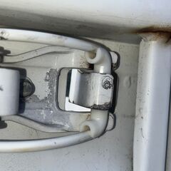 【新品】ハイゼットトラック（S200P・S210P）のリアゲート用サイレンサ（66147-87501）1個の画像