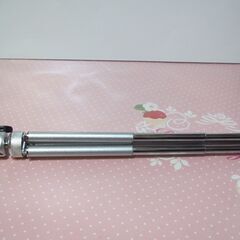 【カメラミニ三脚】持ち運びに便利な極小サイズ　使用範囲１６ｃｍ→３１ｃｍ　未使用品の画像
