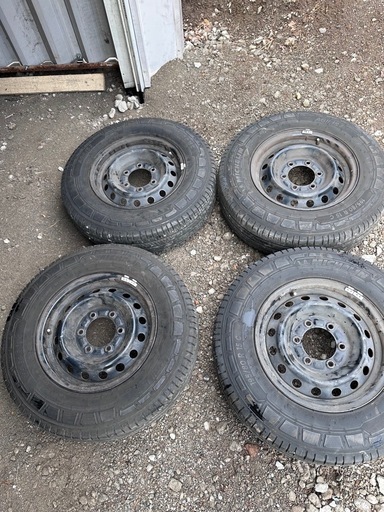 夏タイヤ 各種  ハイエース モデリスタ アクア ハリアー等