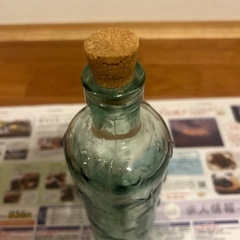 未使用？中古？細長いビン　コルクありの画像