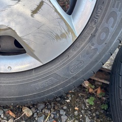 ヨコハマ　タイヤとホイール4本セットの画像