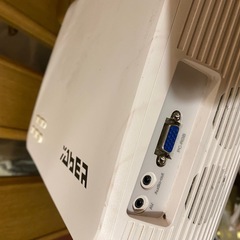 yaber y30 プロジェクター本体の画像