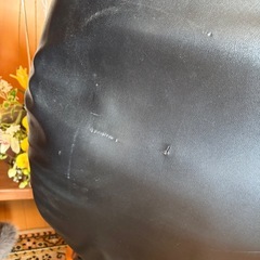 パーソナルチェア&オットマン　リクライニングチェア　サイドテーブルセットの画像