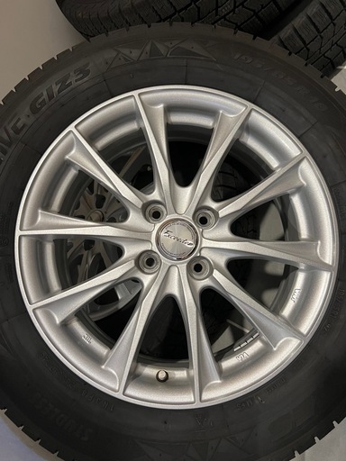 スタッドレスタイヤ、ホイールセット【美品】 (しゆ) 県庁前のタイヤ