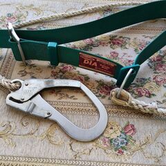 【引取限定】藤井電工 FUJI DENKO ツヨロン DAIKEI HOOK FS-9９安全帯 ヘルメット蛍光ベスト３点の画像