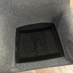 IKEA VEDBO アームチェア ダークグレーの画像