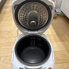 炊飯器の画像