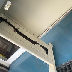 オフィスデスクの画像