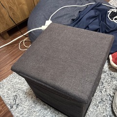 折りたたみ式収納イスの画像