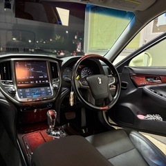 トヨタクラウンマジェスタ210 ハイブリット 3.5L Fバージョンの画像