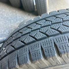 ハイエース用スタッドレスタイヤ、ホイールセットの画像