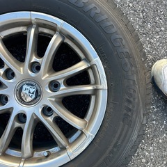 ハイエース用スタッドレスタイヤ、ホイールセットの画像