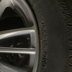 プリウス スタッドレスタイヤホイール4本セットの画像