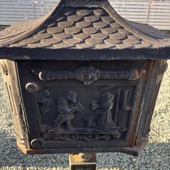 アンティークポスト　馬　黒　スタンドタイプの画像