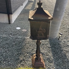 アンティークポスト　馬　黒　スタンドタイプの画像