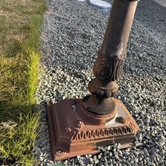 アンティークポスト　馬　黒　スタンドタイプの画像