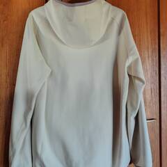 ユニクロ・フルジップフード付きパーカー・メンズXLサイズの画像