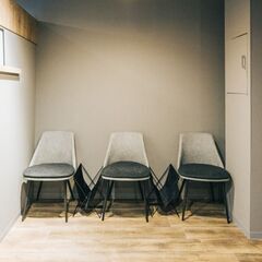 ＜メンズ眉毛サロン眉ラボ　船橋店＞未経験OK！週休2日制◎2026年1月オープンのサロンでアイブロウリストを募集中☆の画像