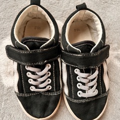 スニーカー16cmの画像