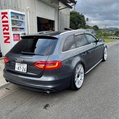 アウディA4アバントの画像