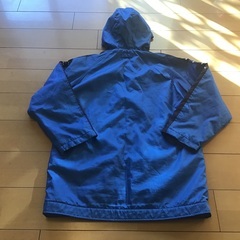 新春さらにお値下中‼️   PUMAベンチコート　160の画像