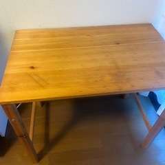 【お譲り先決定】パイン材テーブル・折りたたみ式の画像