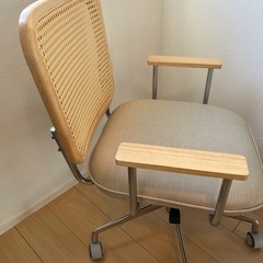 ロウヤ ラタン椅子の画像