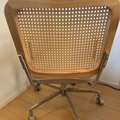 ロウヤ ラタン椅子の画像