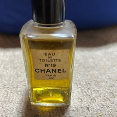 CHANEL N°19 Eau de Toilette 60ml