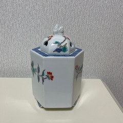 香炉　柿右衛門様式　有田焼　鷹峰作　岩牡丹　未使用品の画像