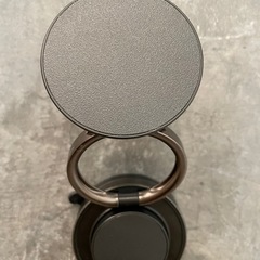新品未開封❣️マグネットスマホスタンドの画像