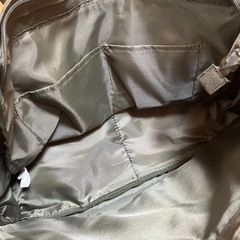 カバンとポーチとハンカチの4点セットの画像