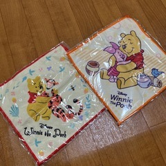 カバンとポーチとハンカチの4点セットの画像