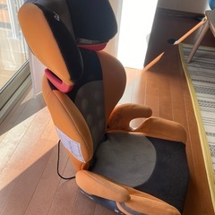 カーメイトジュニアシートの画像