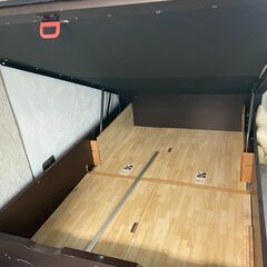 ◆◆ニトリ　大人気の跳ね上げ収納ダブルベッド◆◆　マットレスはほぼ新品の画像